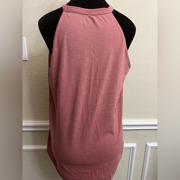 Goddess halter tank - Picture 2 of 2